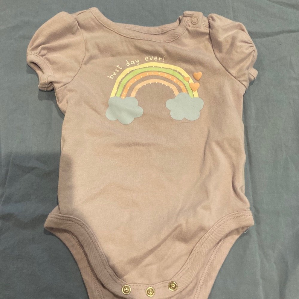 6 piece bundle 3-6mo, 6mo, & 9mo